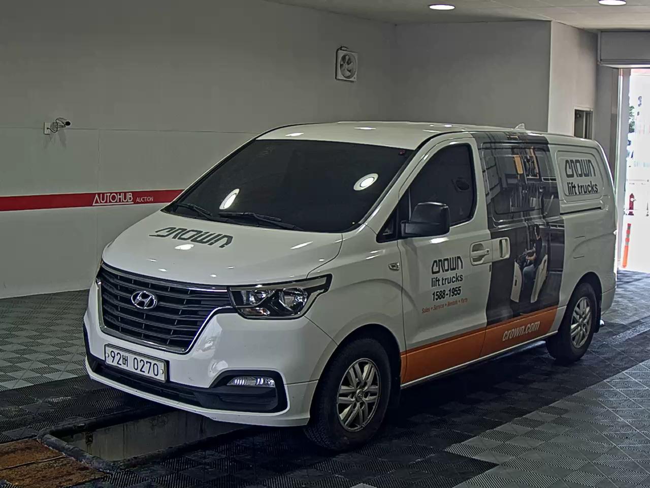 HYUNDAI GRAND STAREX