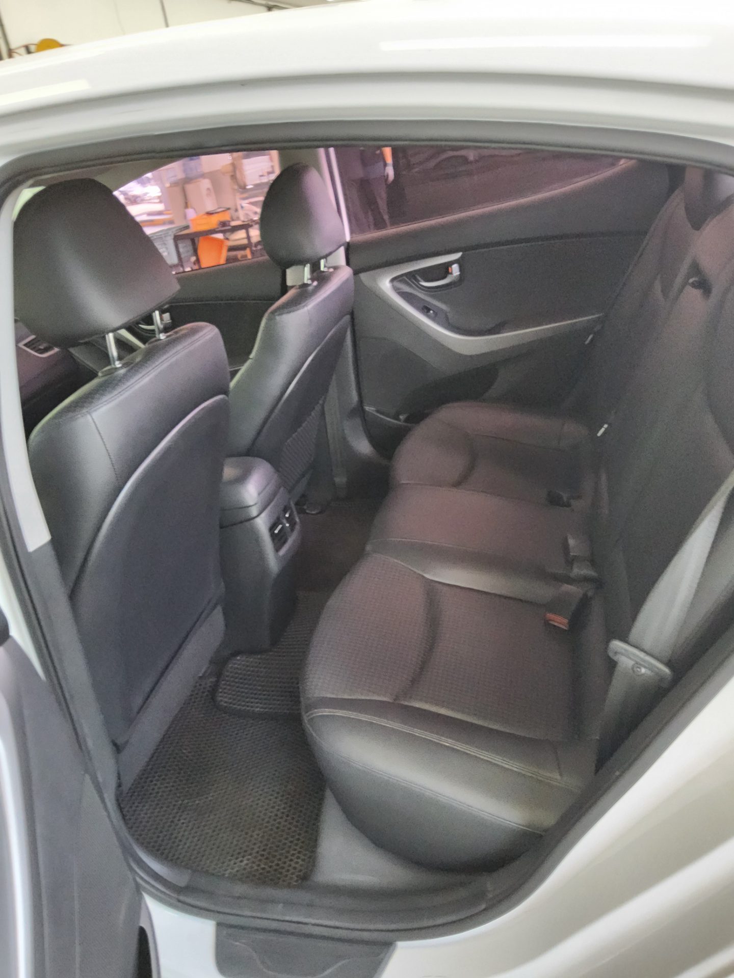 2015 - hyundai avante