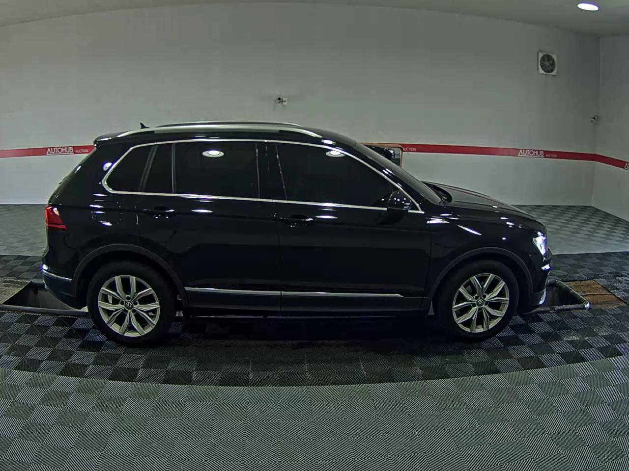 2018 - volkswagen tiguan