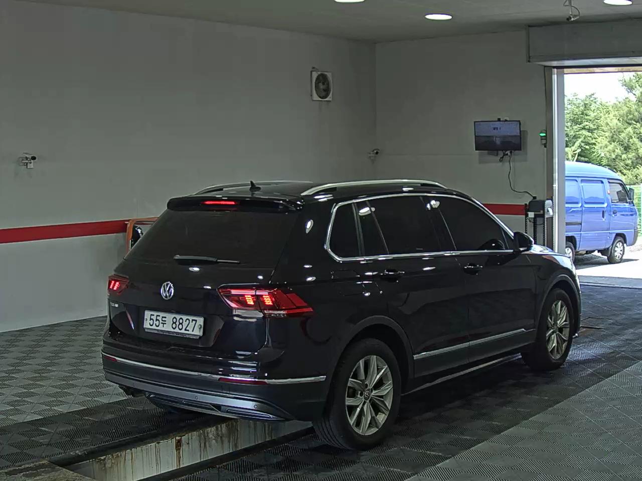 2018 - volkswagen tiguan