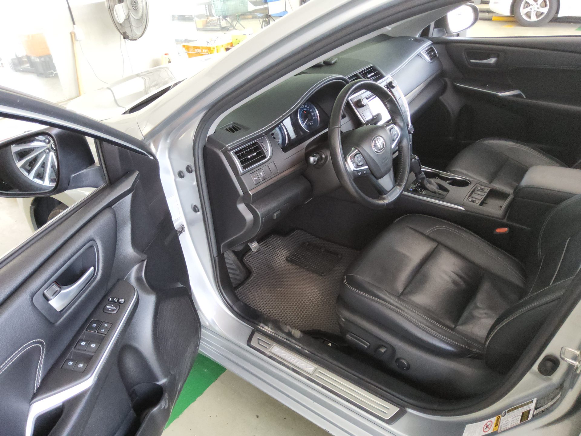 2016 - toyota camry