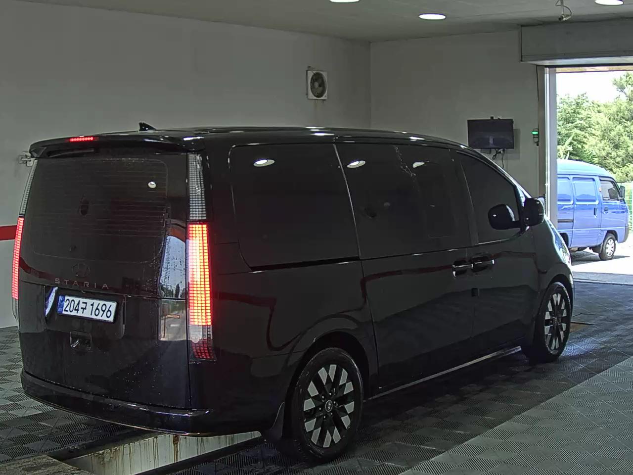 2025 - hyundai staria