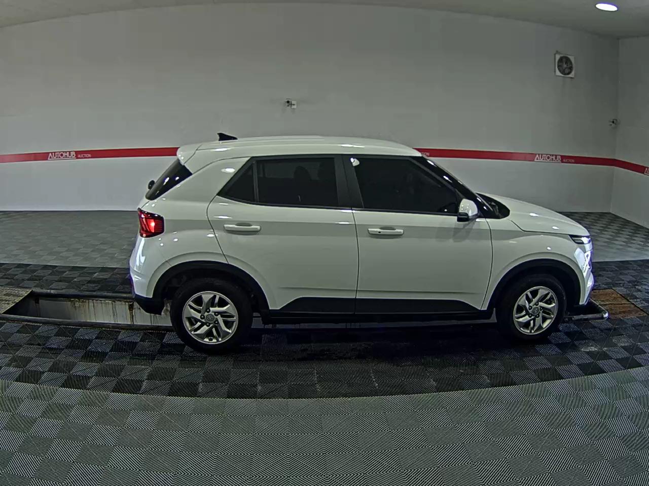 2021 - hyundai venue