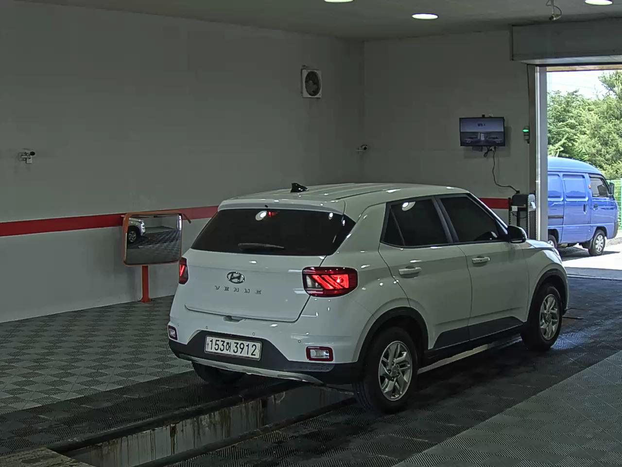 2021 - hyundai venue