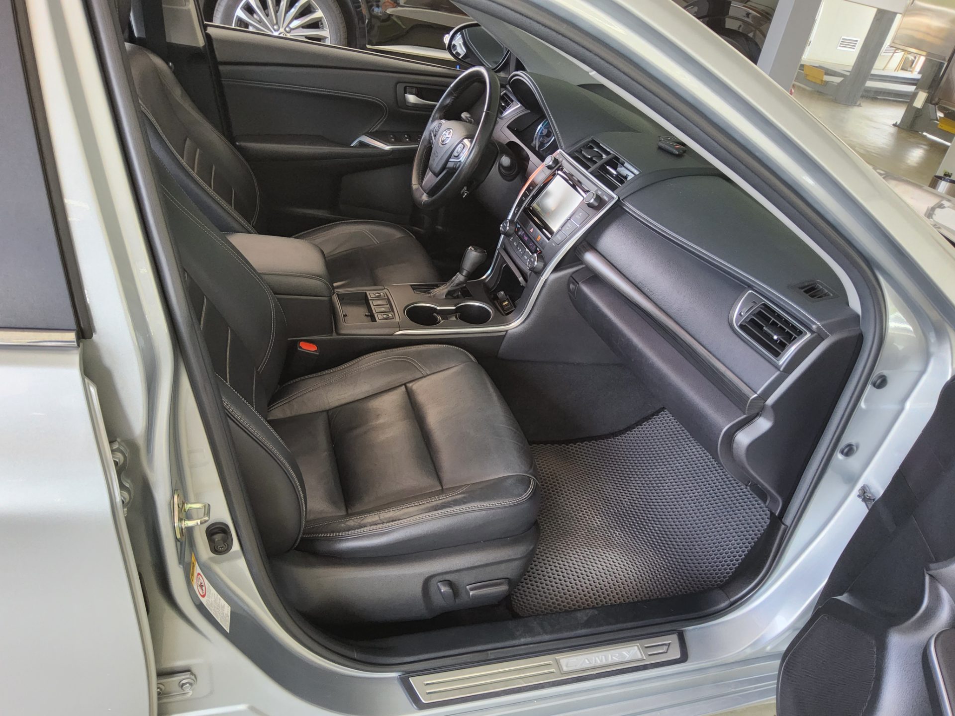 2016 - toyota camry