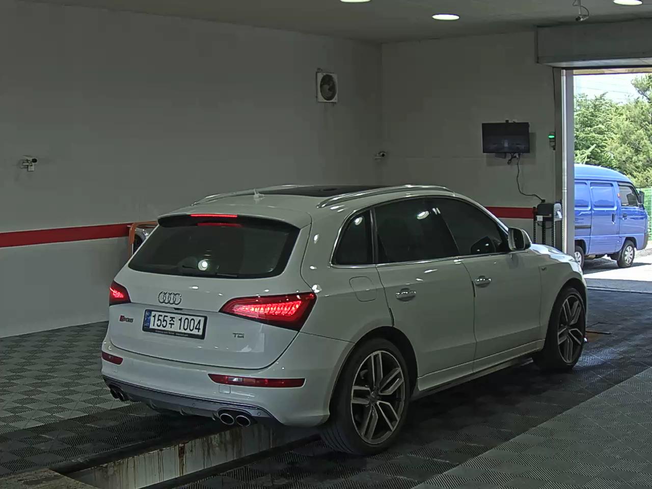 2015 - audi sq5