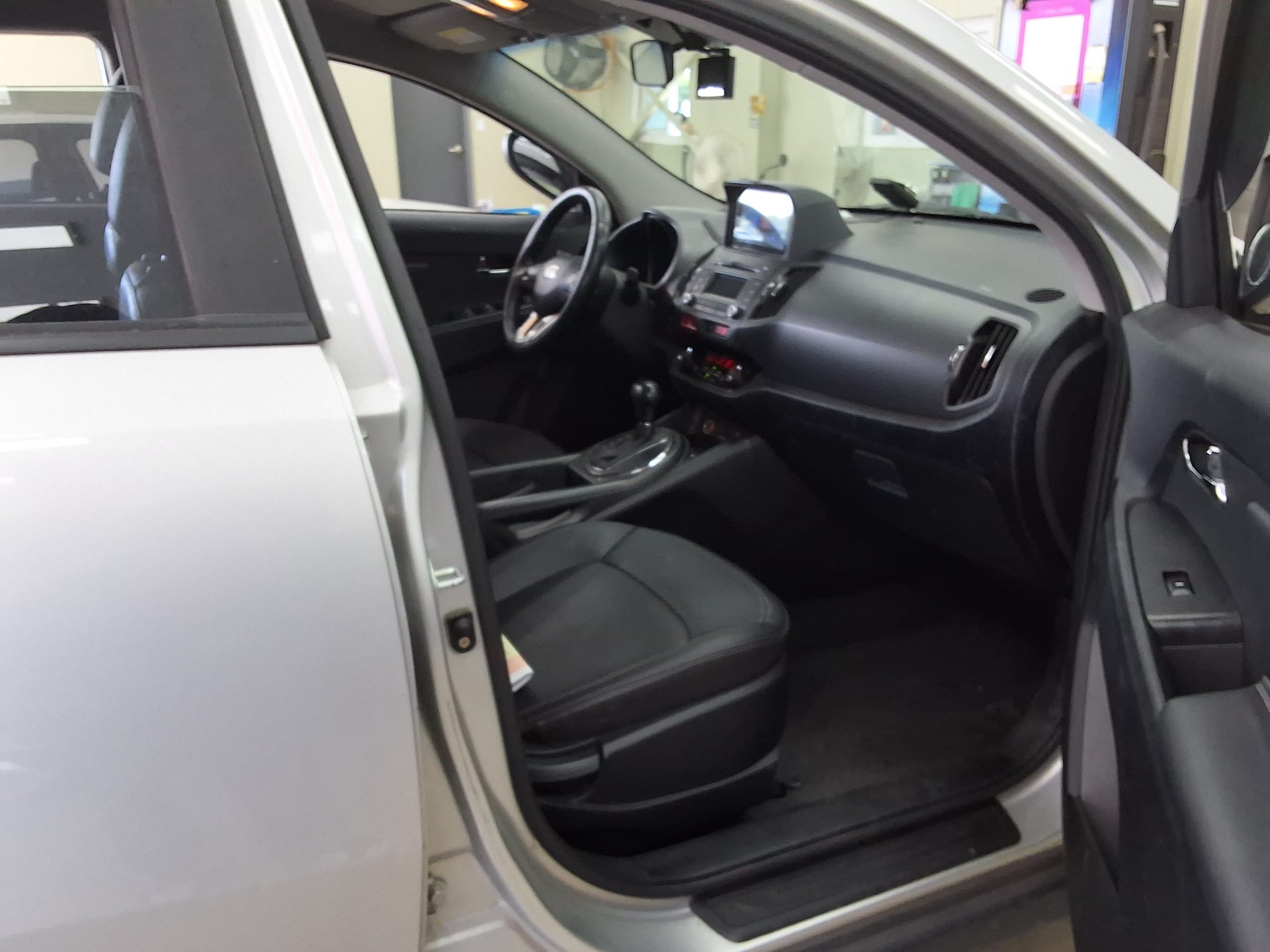 2011 - kia sportage