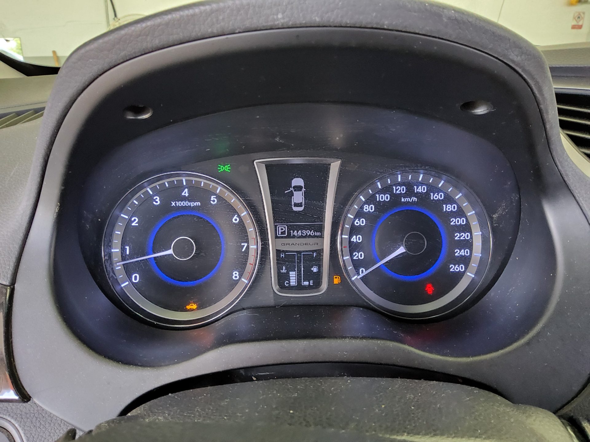 2012 - hyundai grandeur