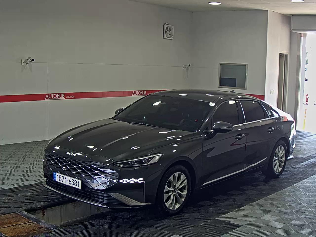 KIA K8 LPi RENTAL CAR