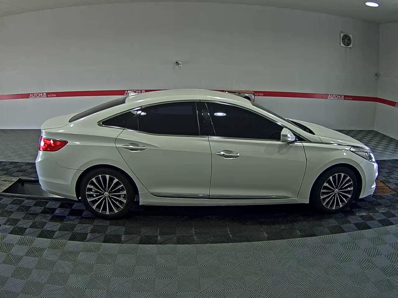 2014 - hyundai grandeur