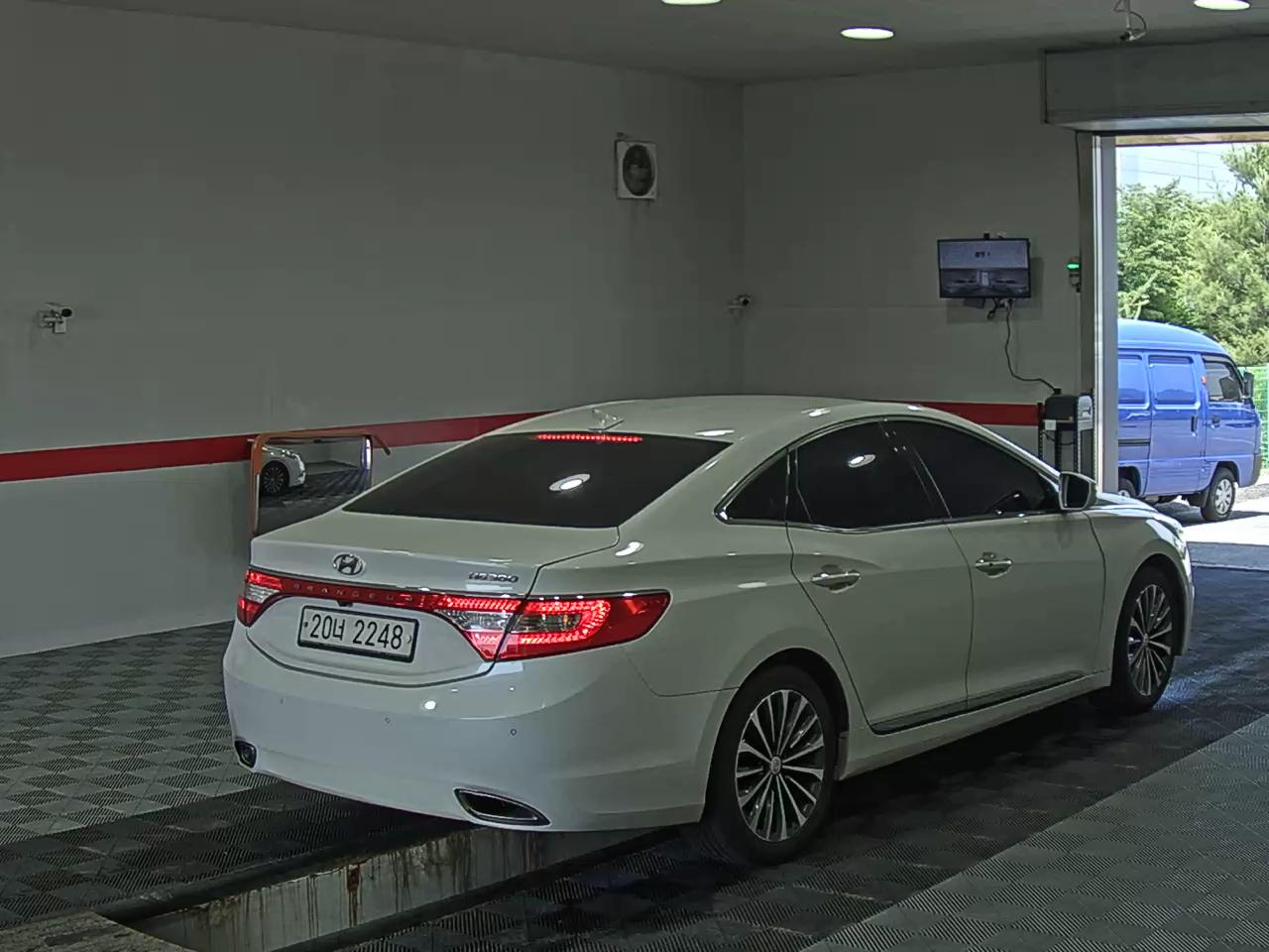 2014 - hyundai grandeur
