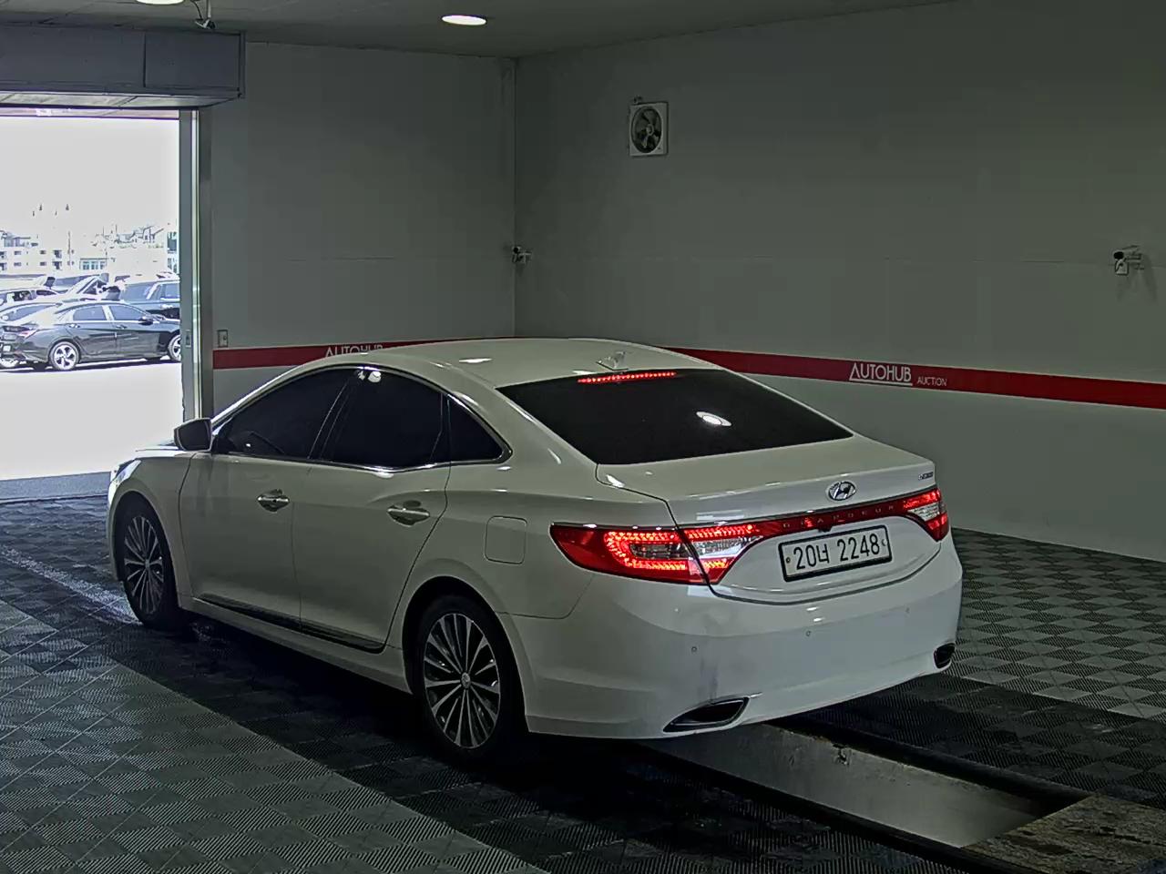 2014 - hyundai grandeur