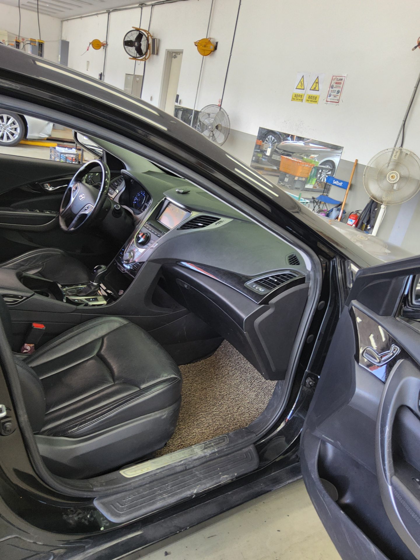 2012 - hyundai grandeur