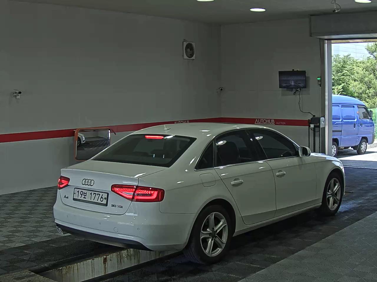 2015 - audi a4