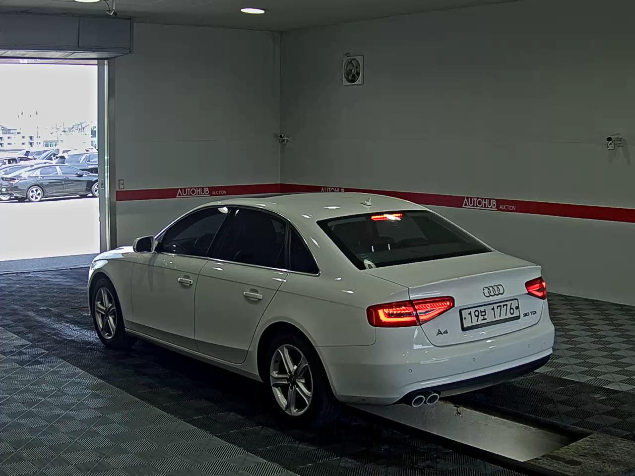 2015 - audi a4