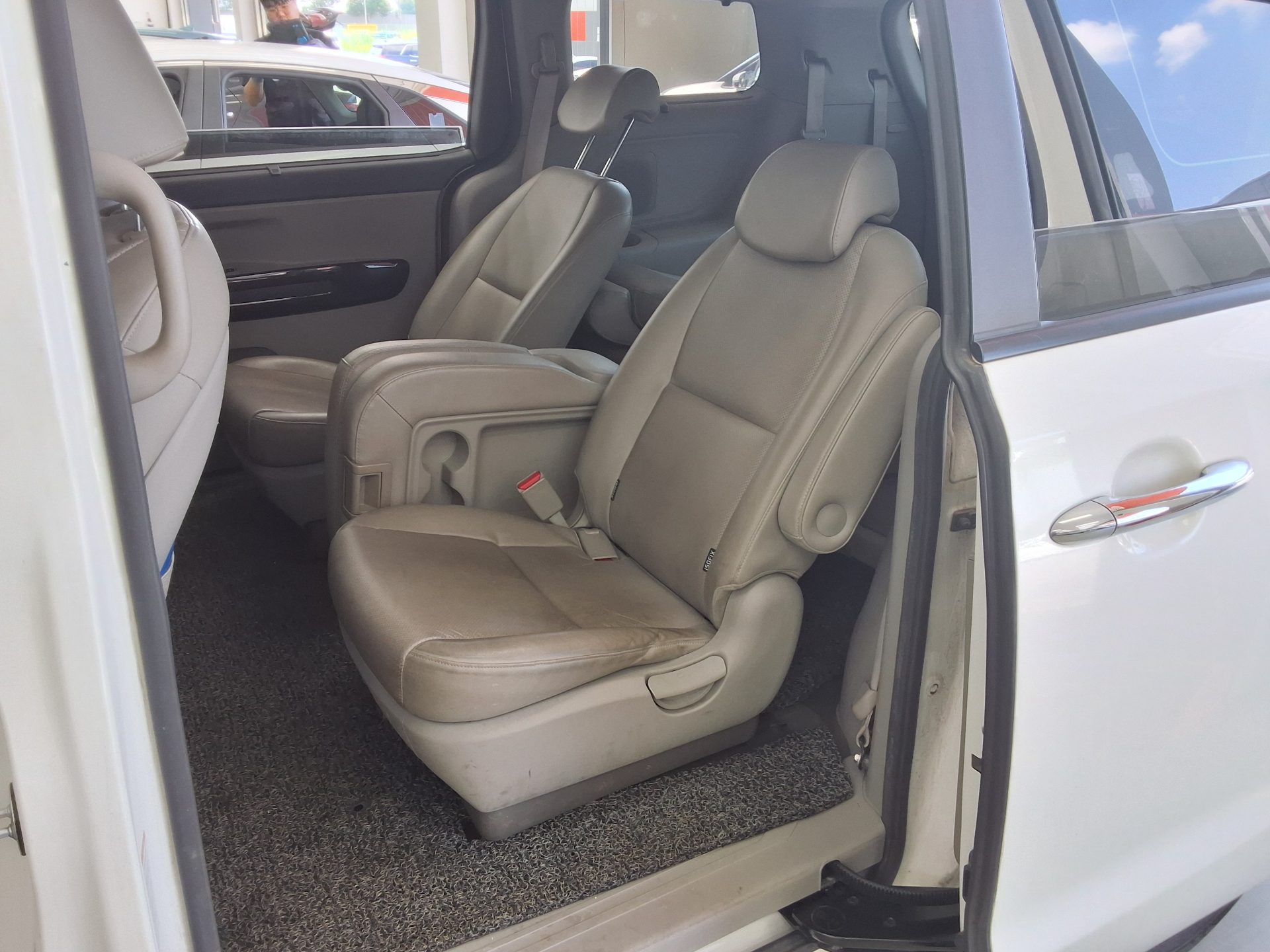 2015 - kia carnival