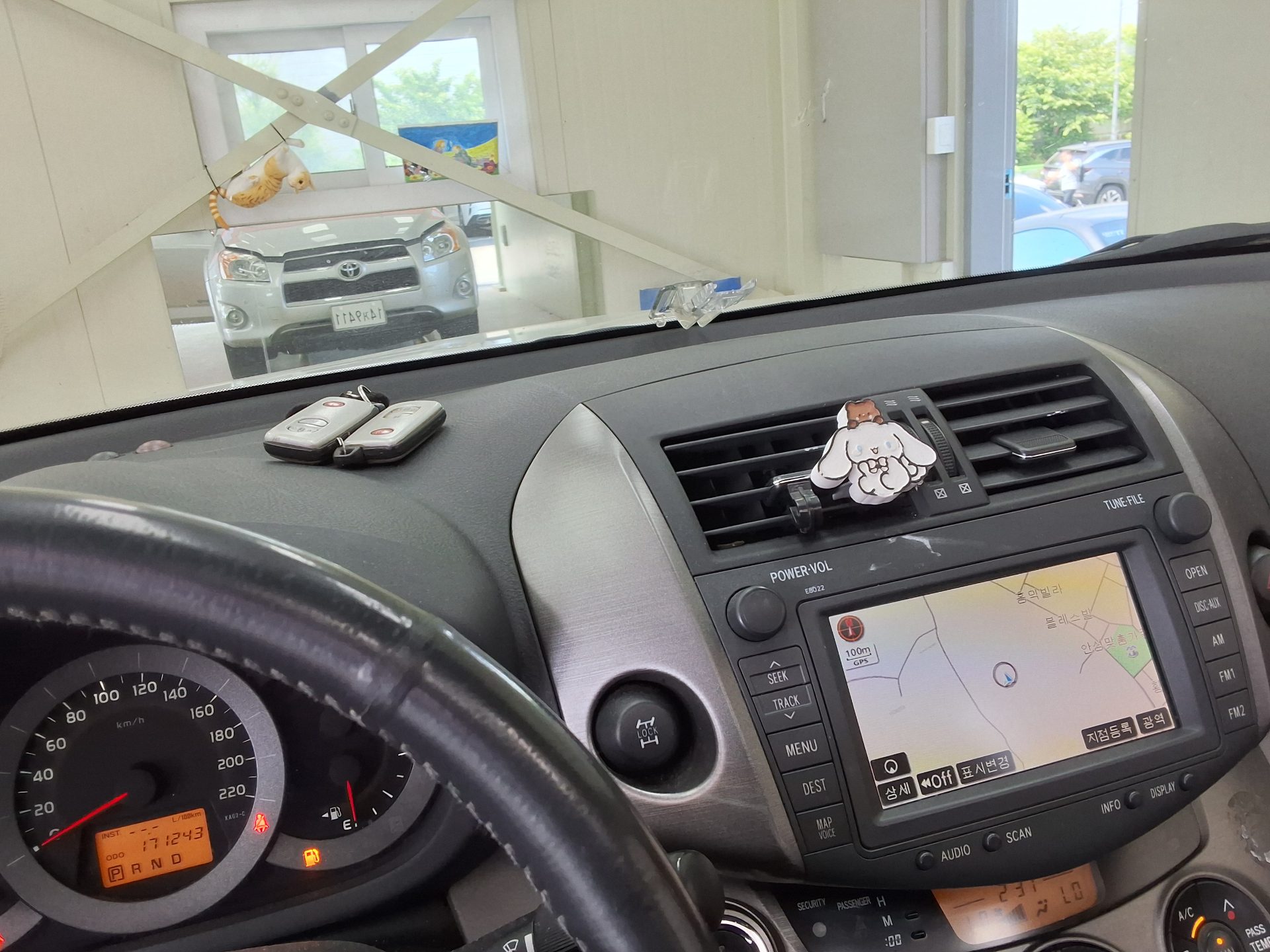 2010 - toyota rav4