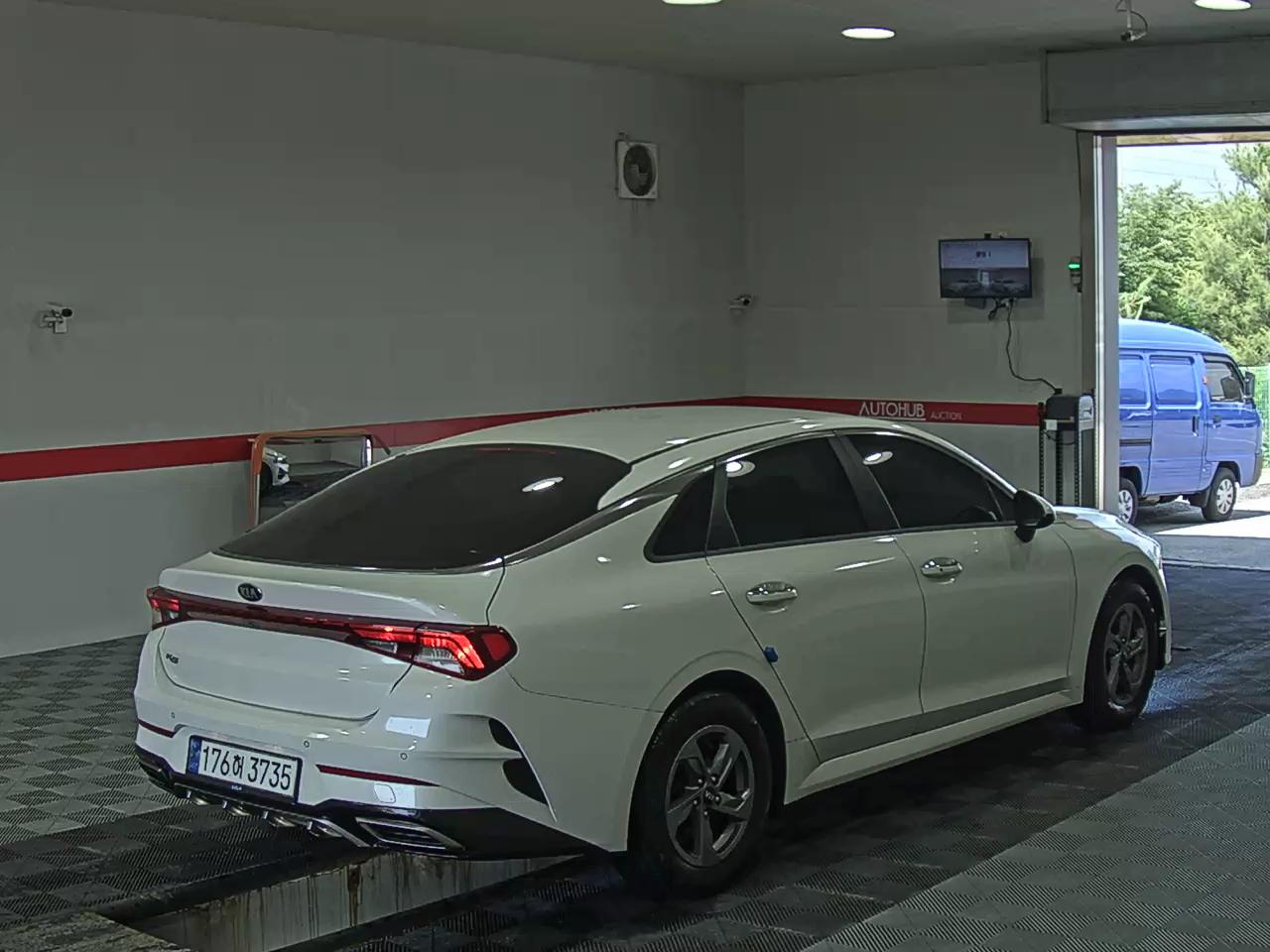 2021 - kia k5
