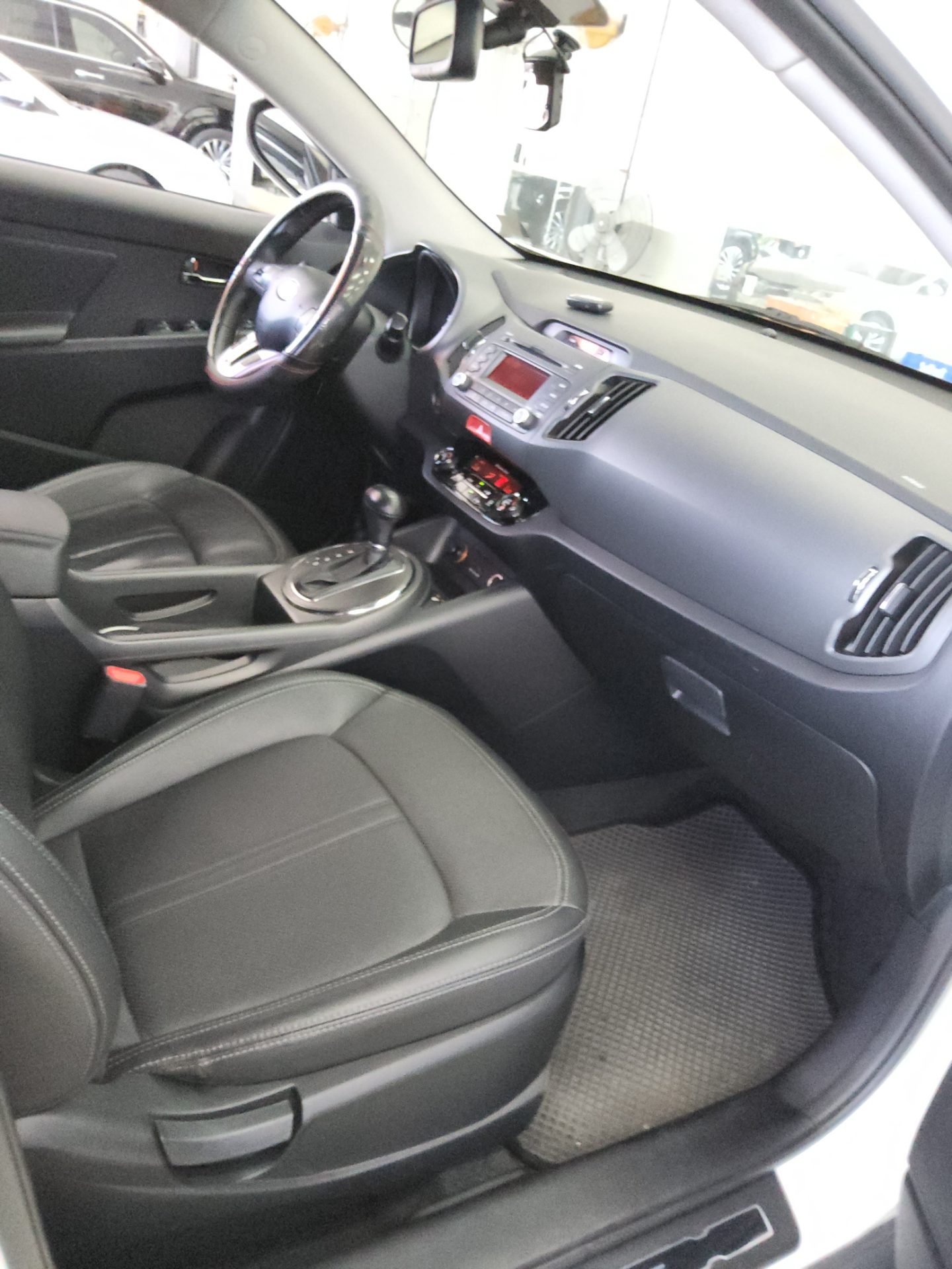 2011 - kia sportage