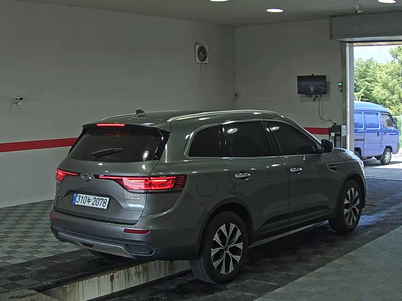 2021 - renault qm6
