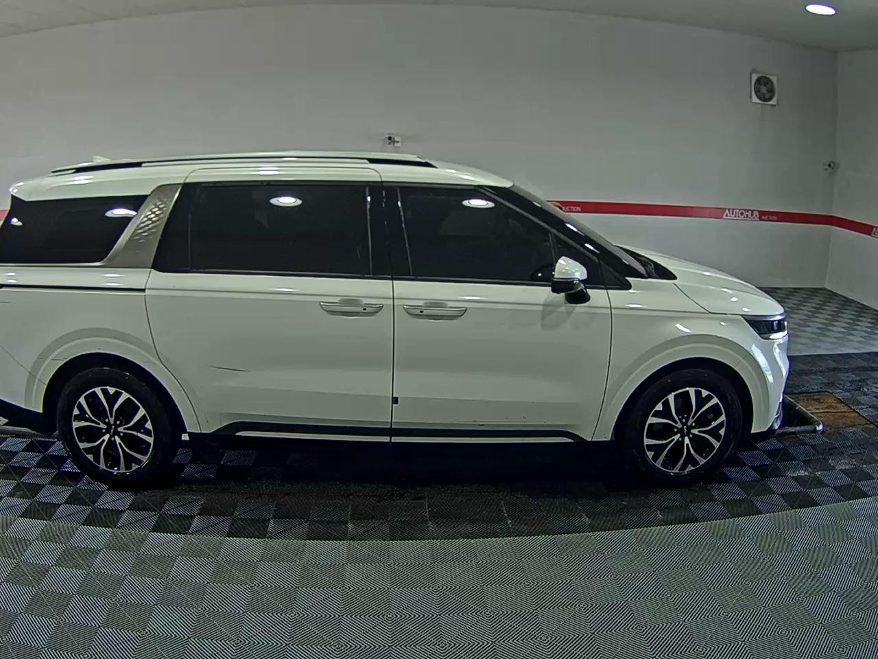 2023 - kia carnival
