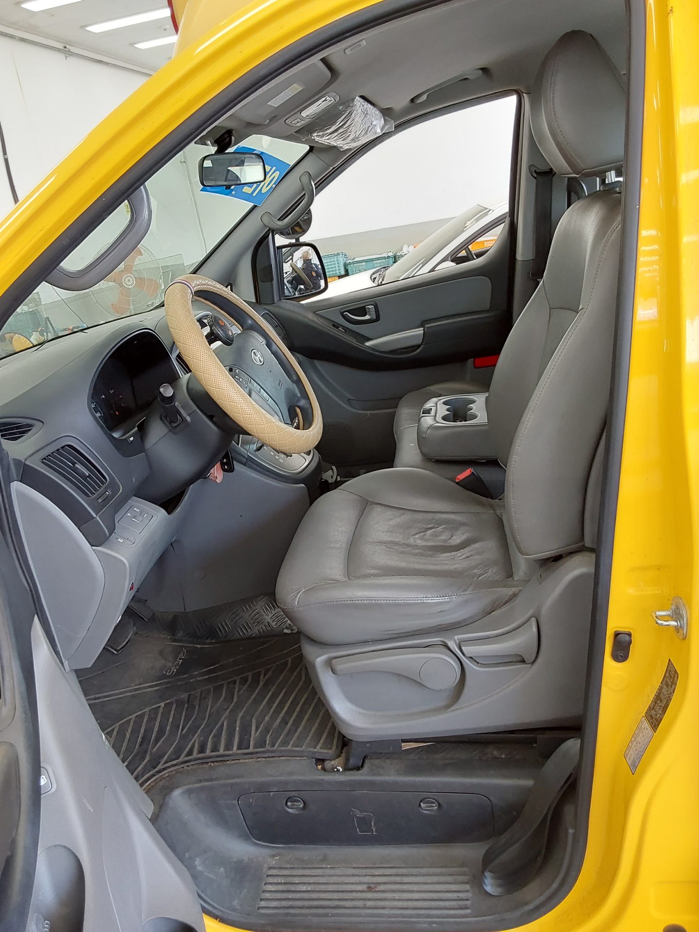 2016 - hyundai grand starex