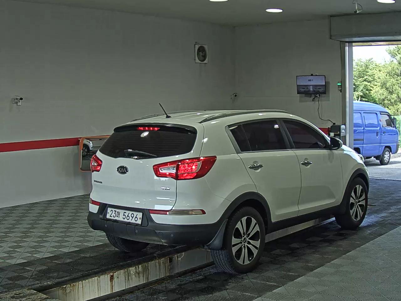 2011 - kia sportage