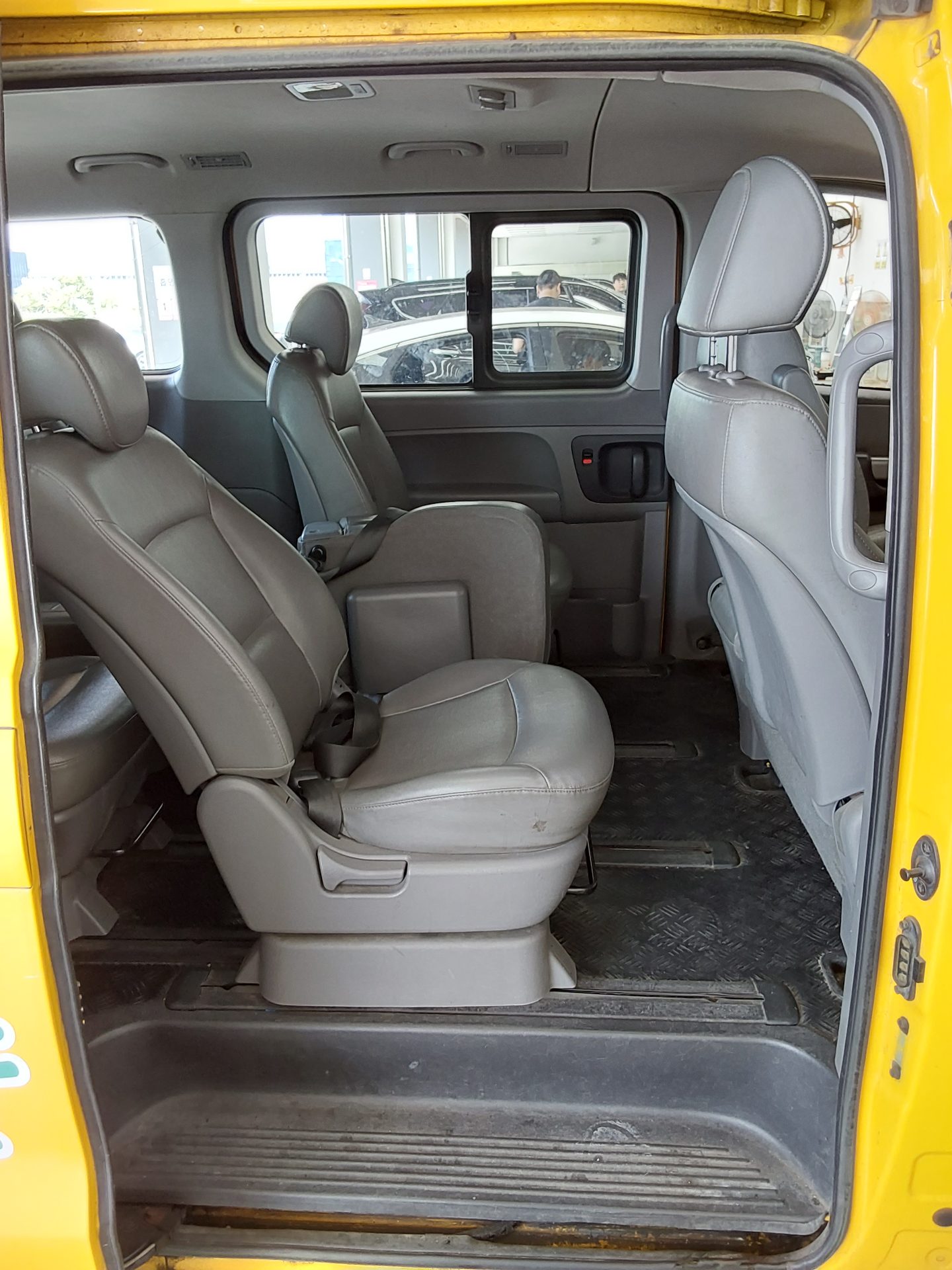 2016 - hyundai grand starex