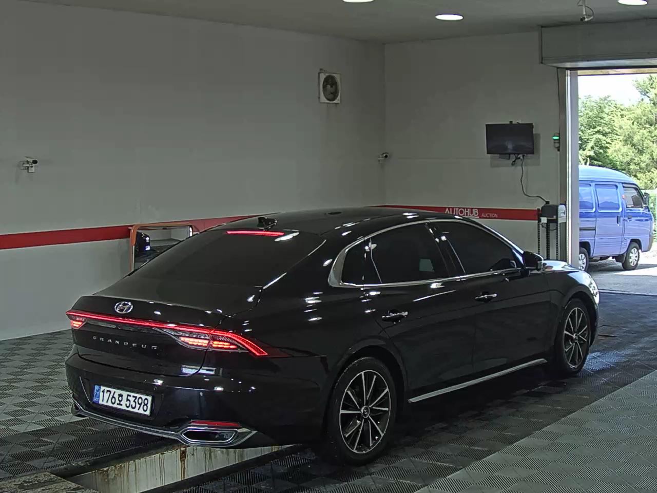 2021 - hyundai grandeur