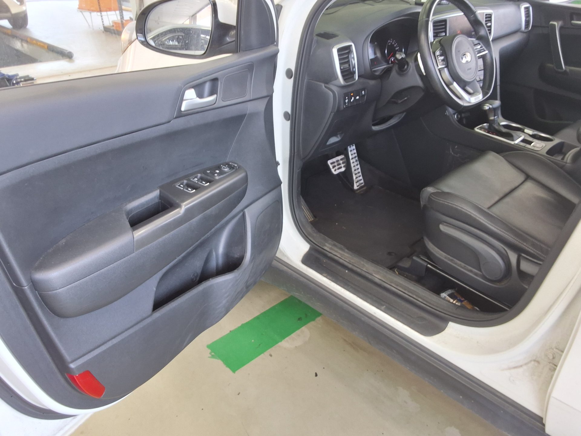 2022 - kia sportage