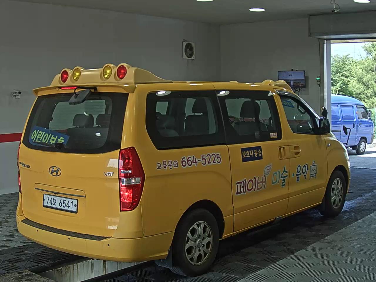 2016 - hyundai grand starex