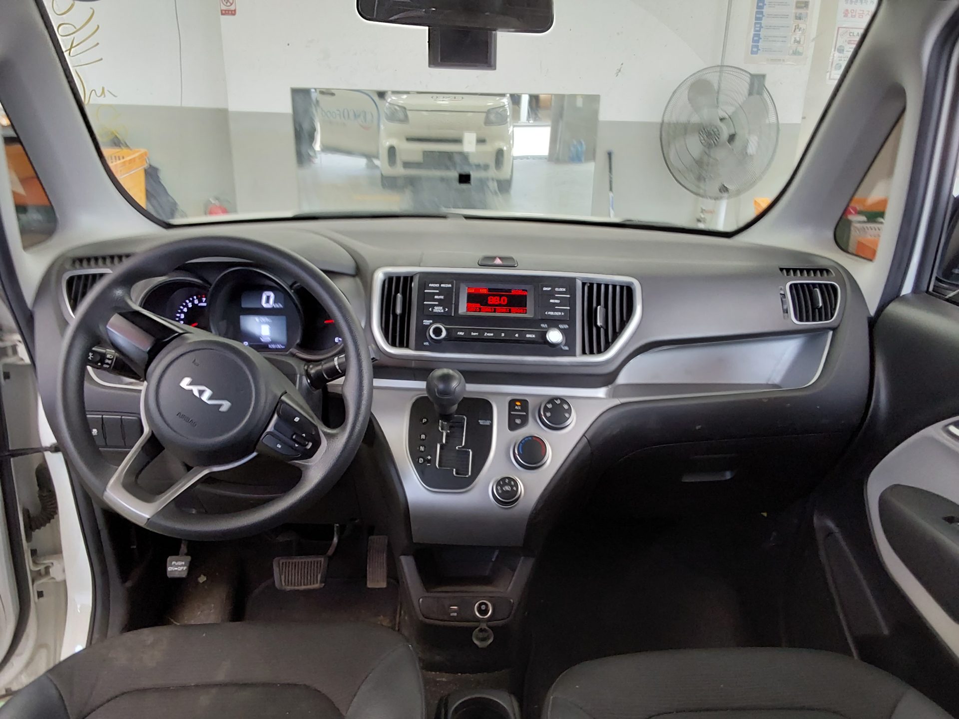 2022 - kia ray