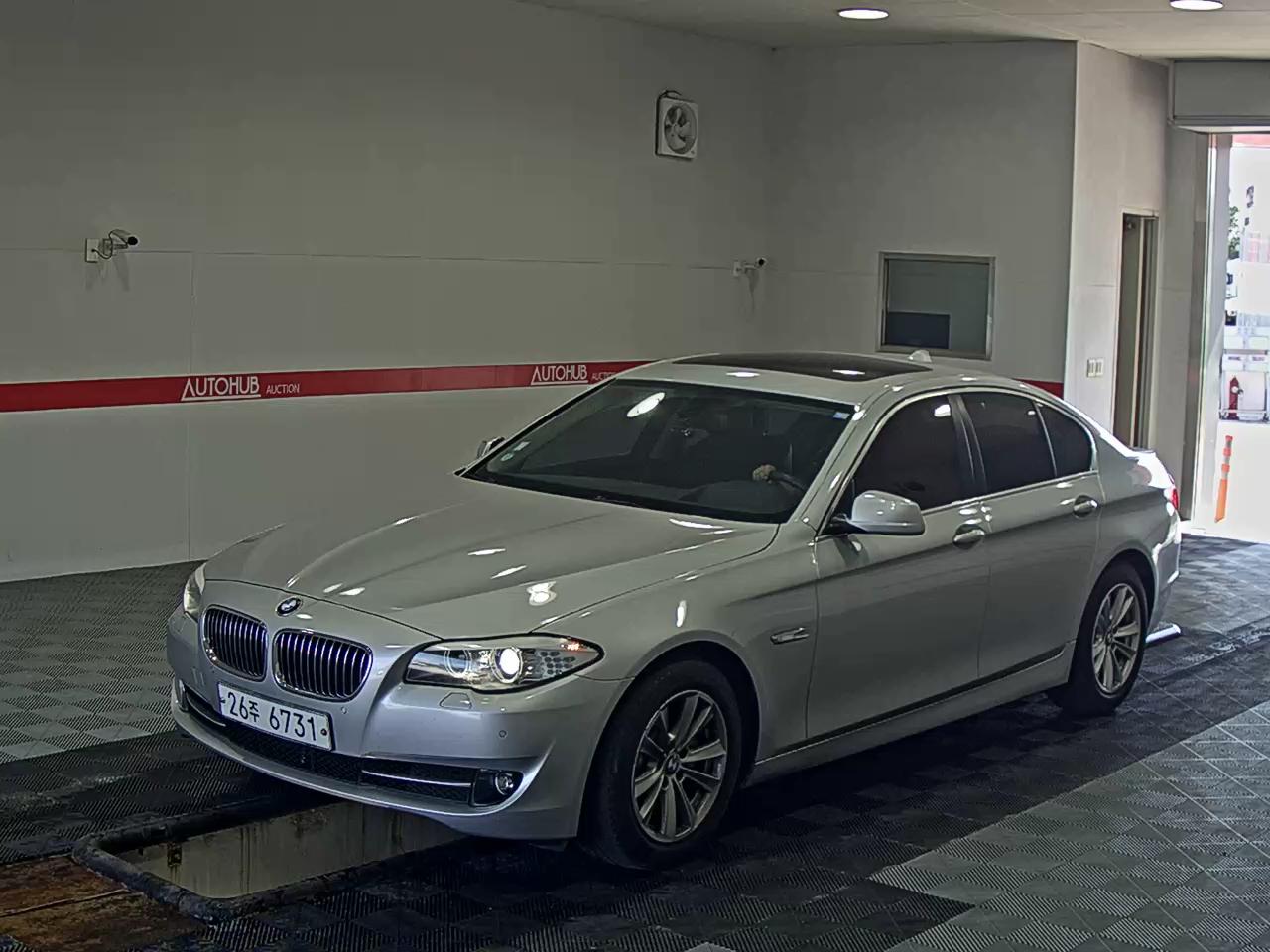 BMW 5 SERIES (6TH GEN) 520d