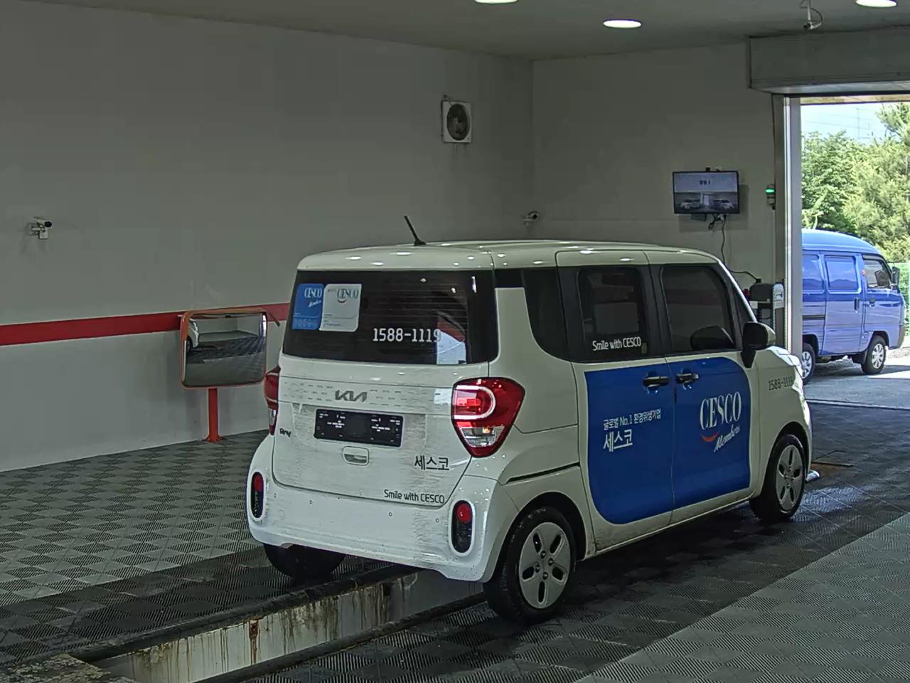 2022 - kia ray