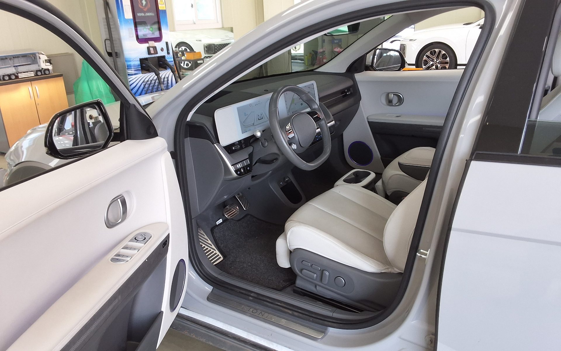 2023 - hyundai ioniq