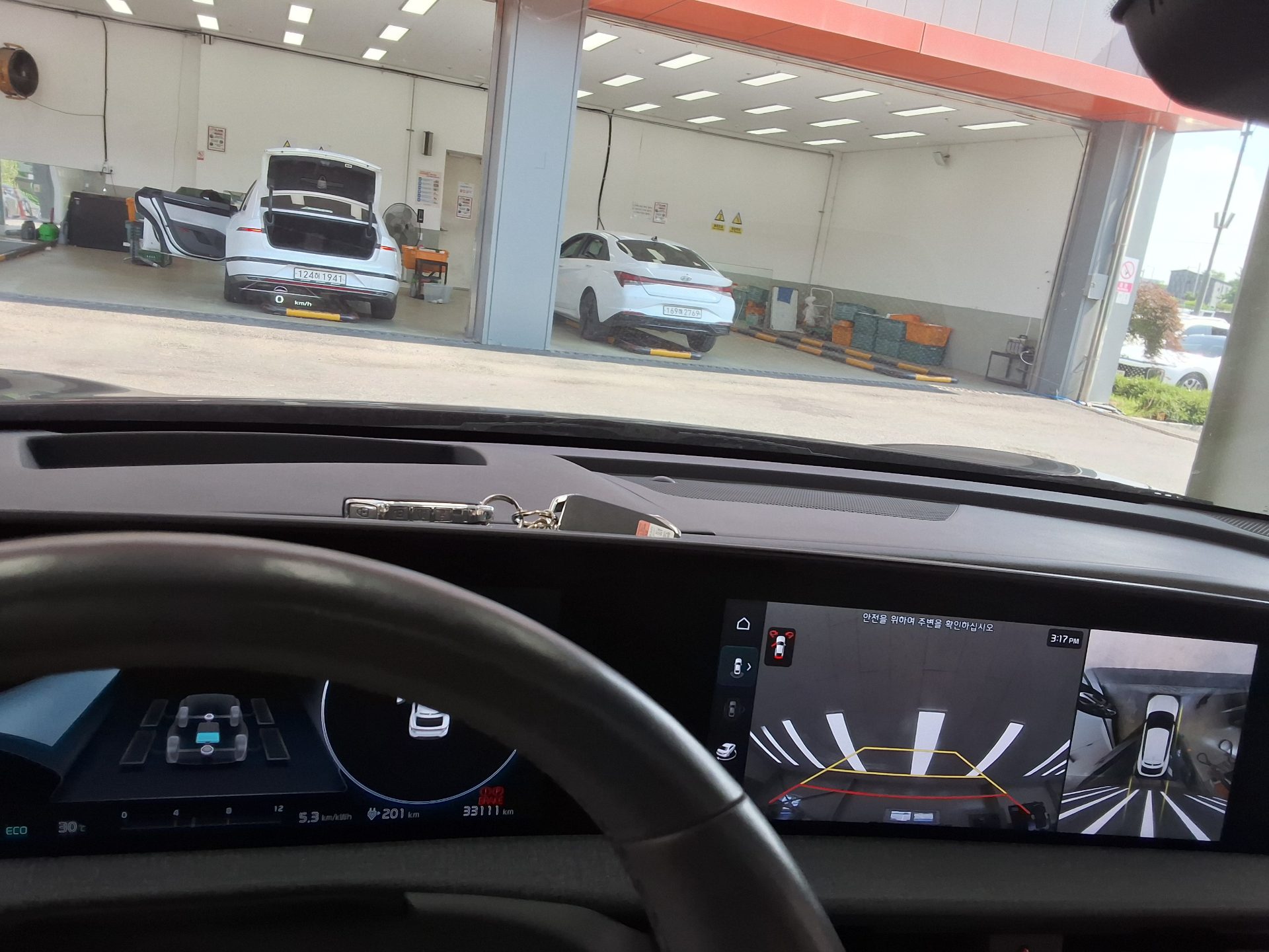 2023 - kia ev6