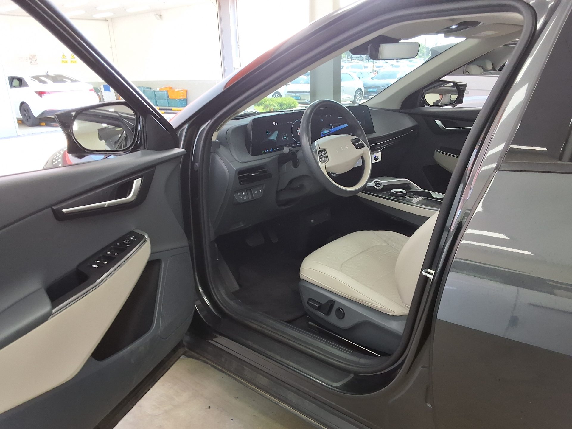 2023 - kia ev6