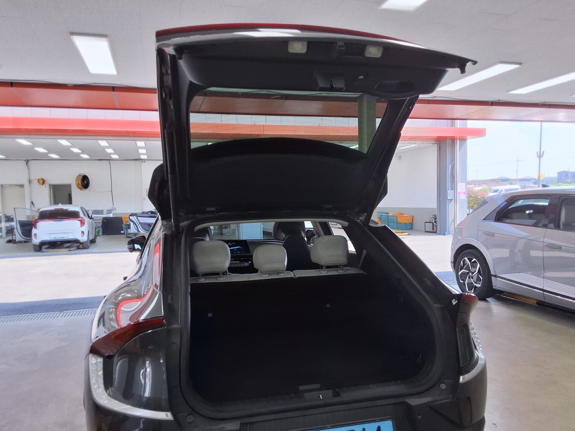 2023 - kia ev6