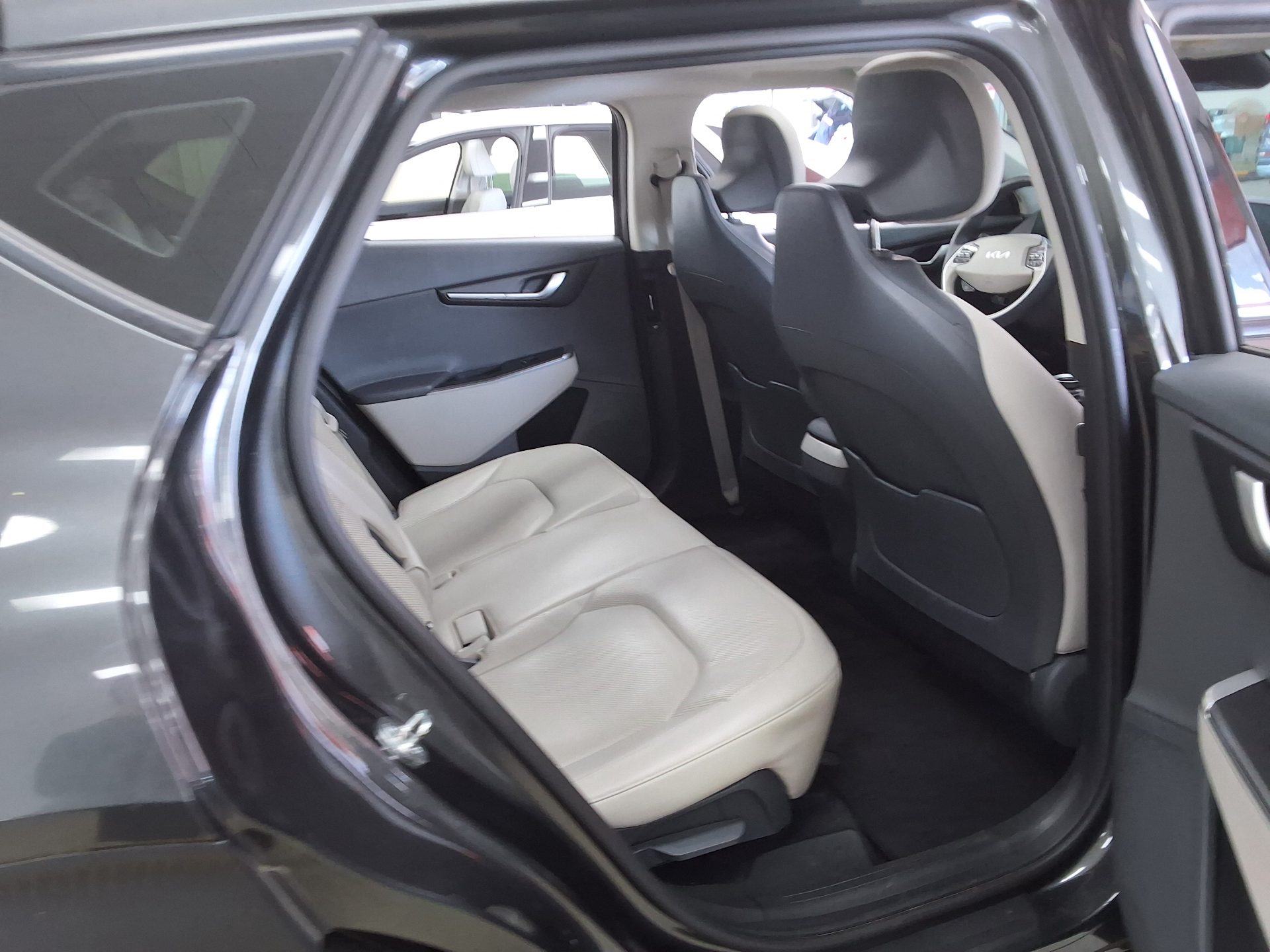 2023 - kia ev6