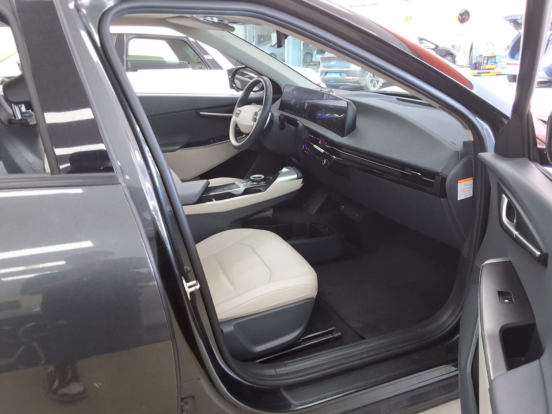 2023 - kia ev6