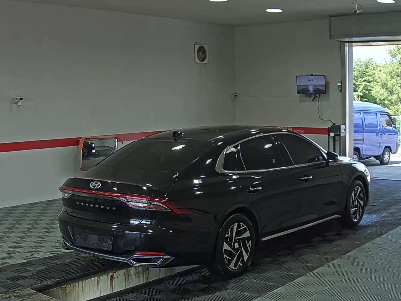 2021 - hyundai grandeur