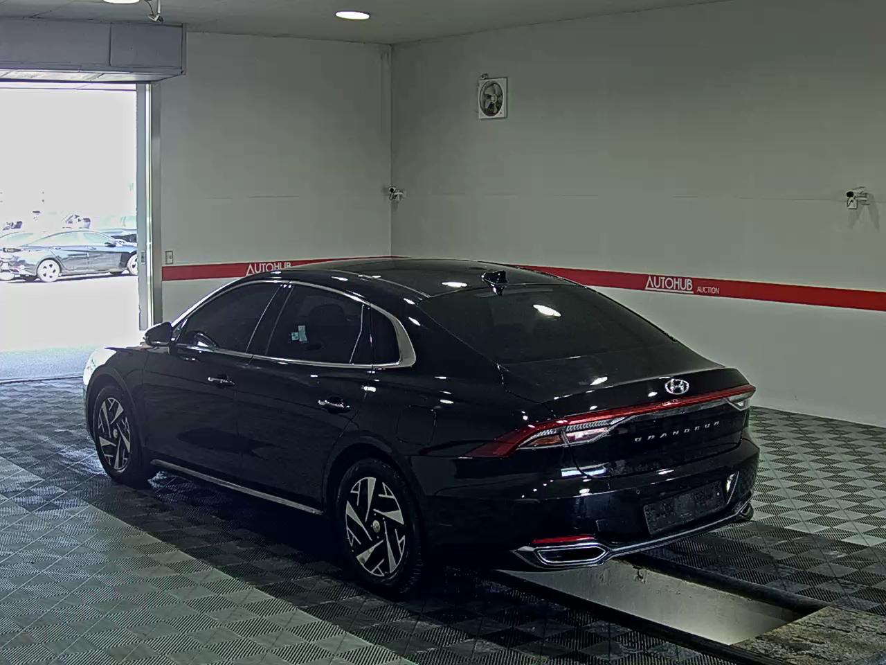 2021 - hyundai grandeur
