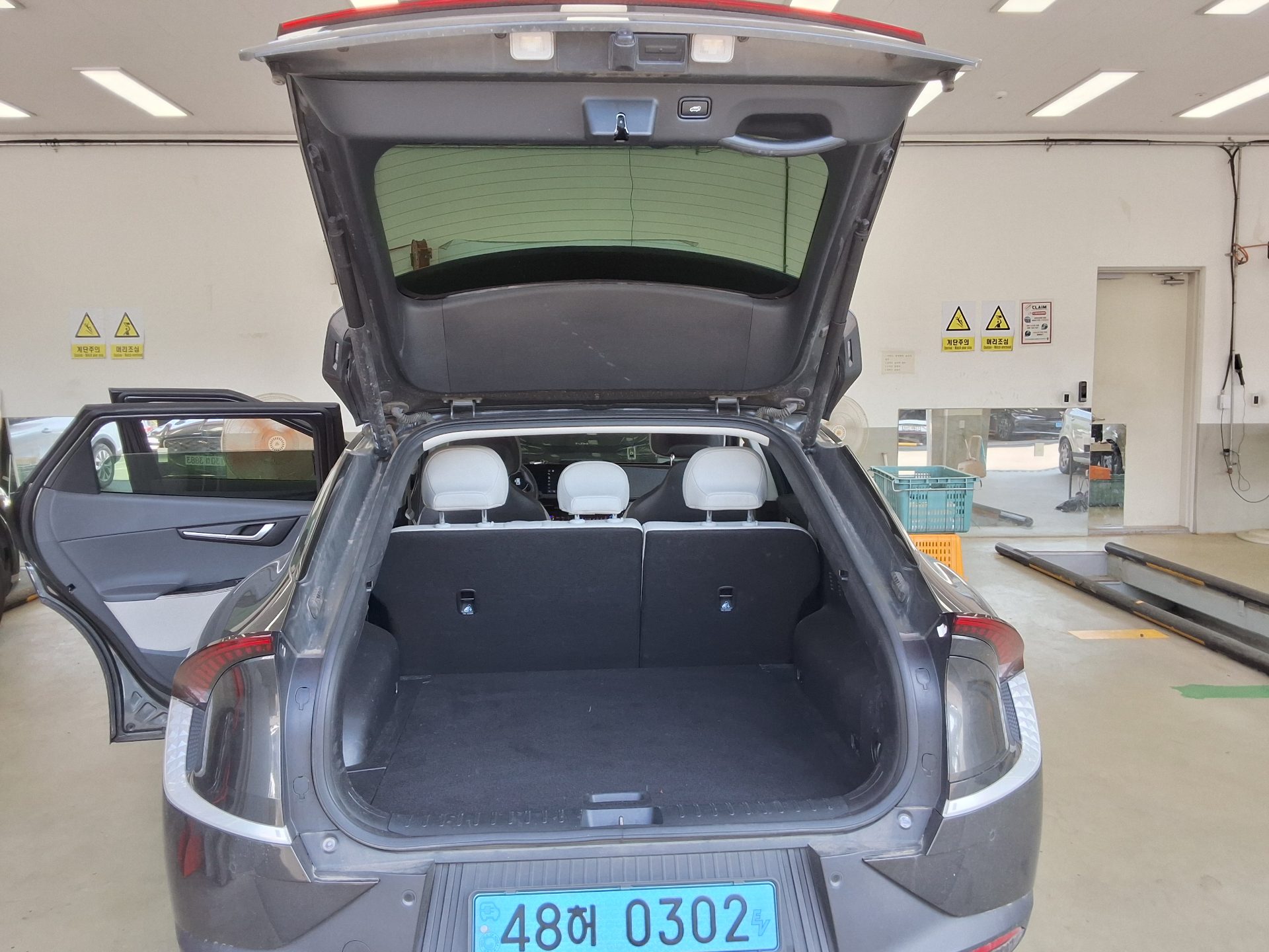 2023 - kia ev6