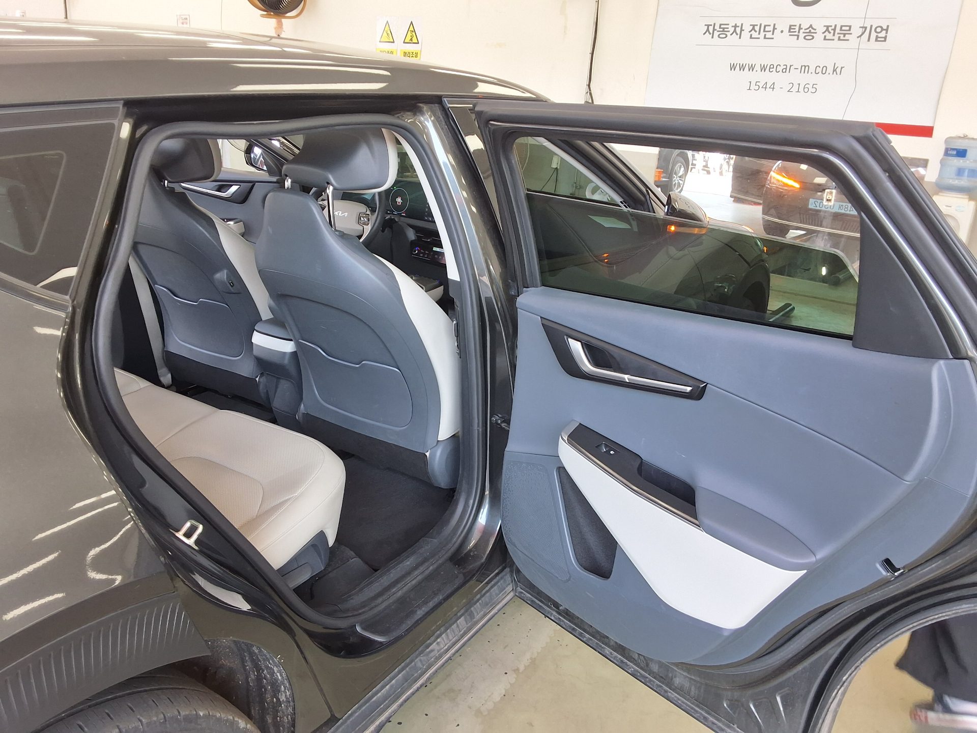2023 - kia ev6