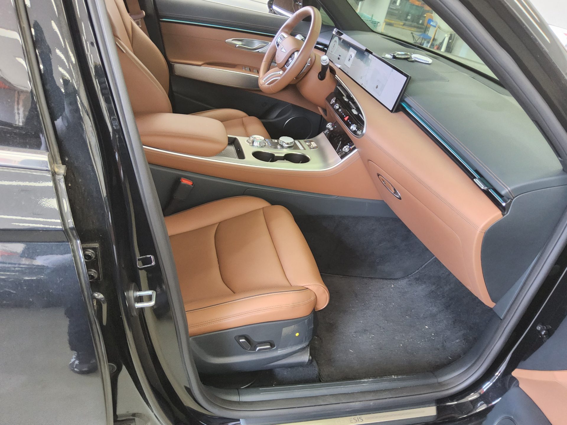 2026 - genesis gv70