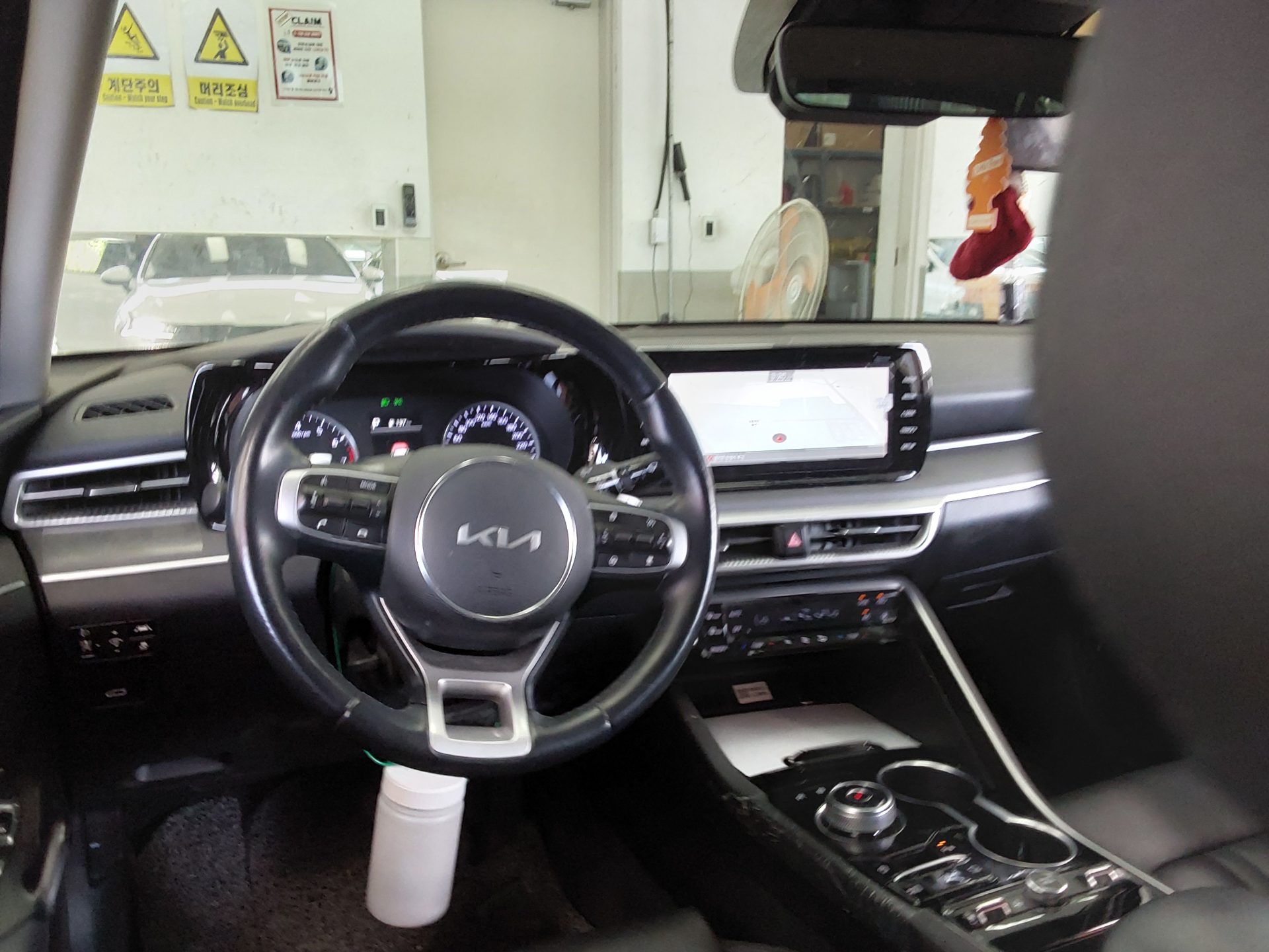 2023 - kia k5