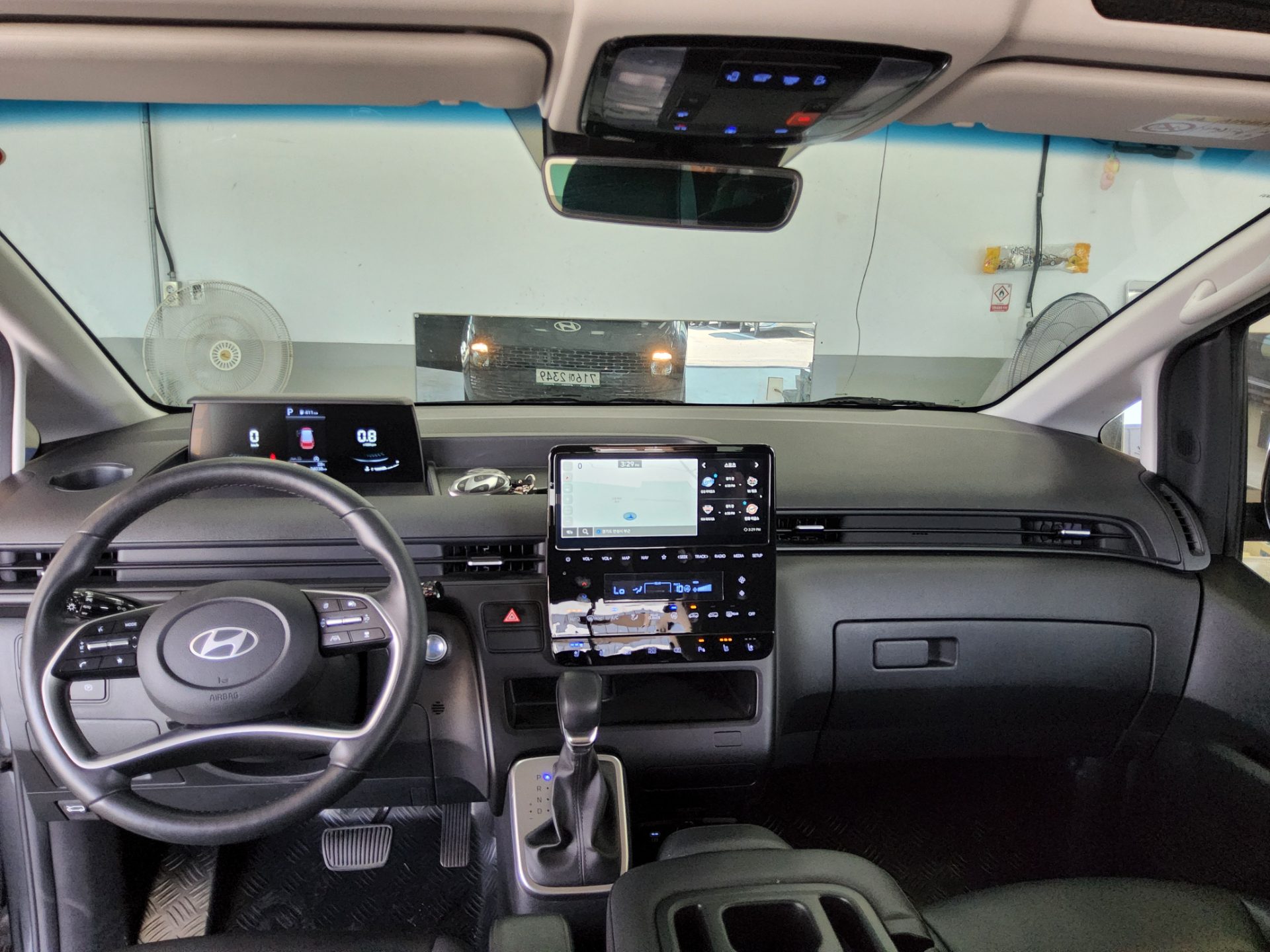 2025 - hyundai staria