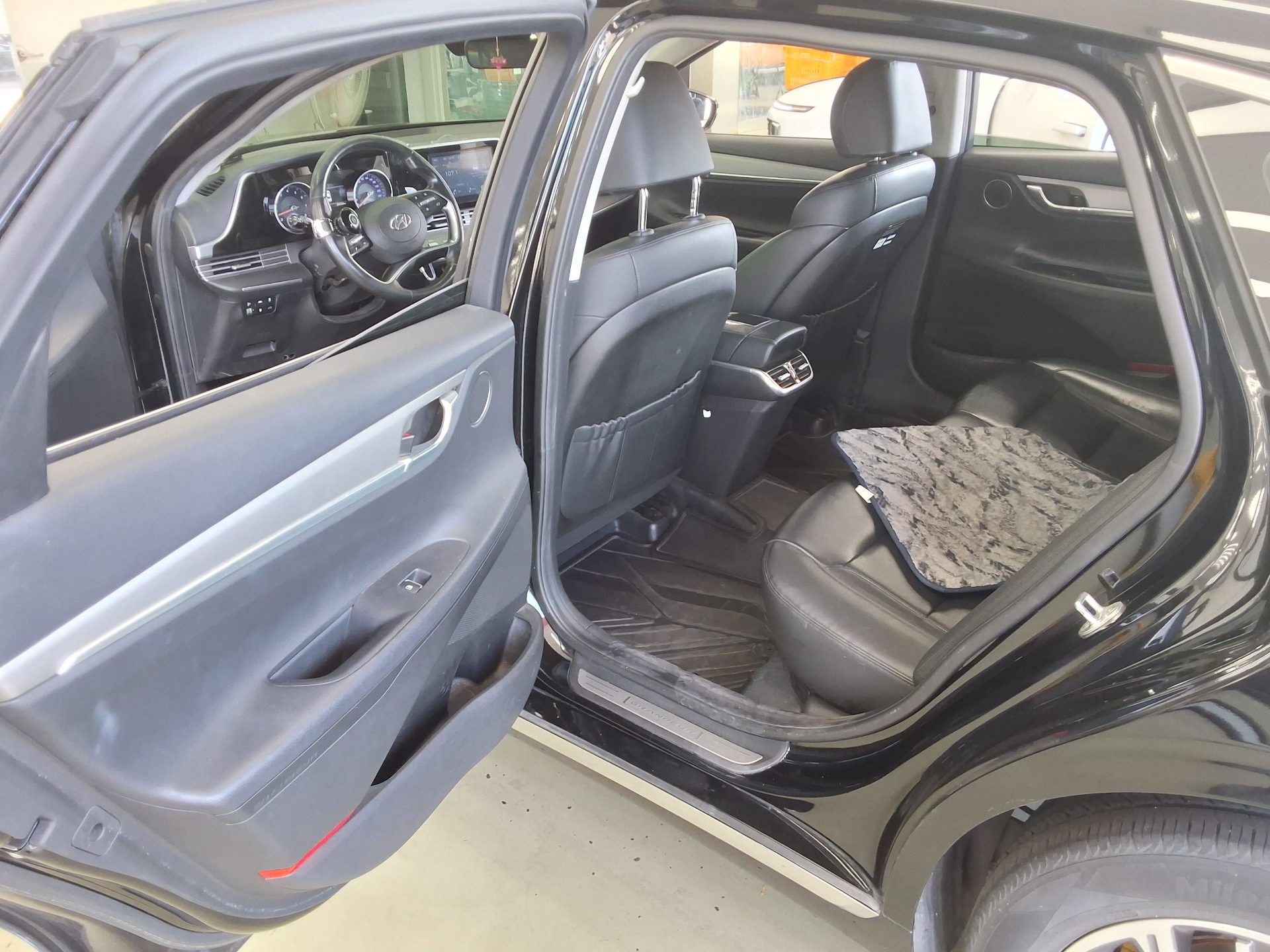 2022 - hyundai grandeur