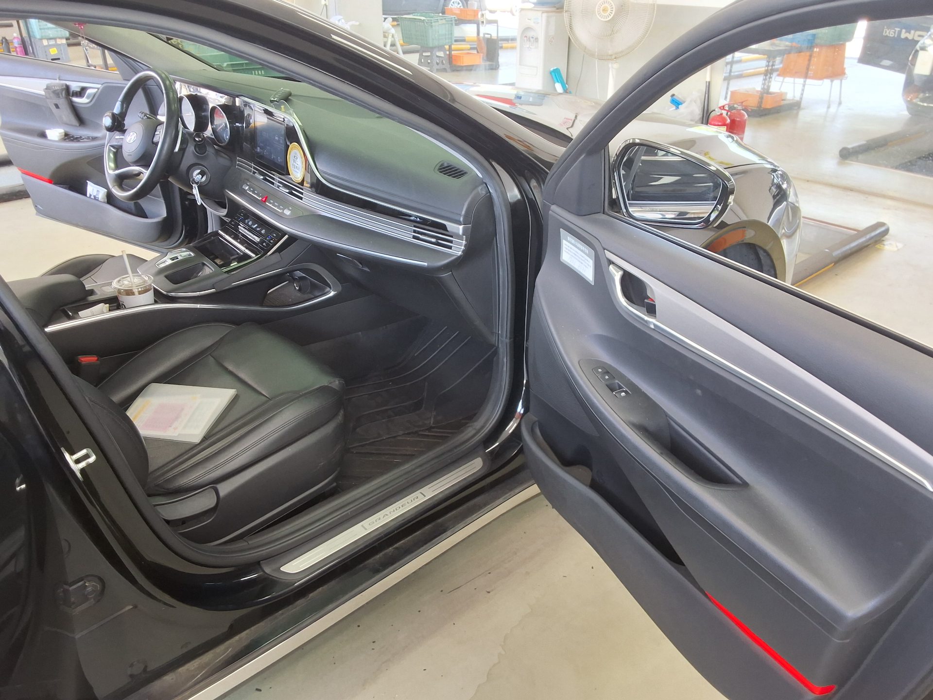 2022 - hyundai grandeur