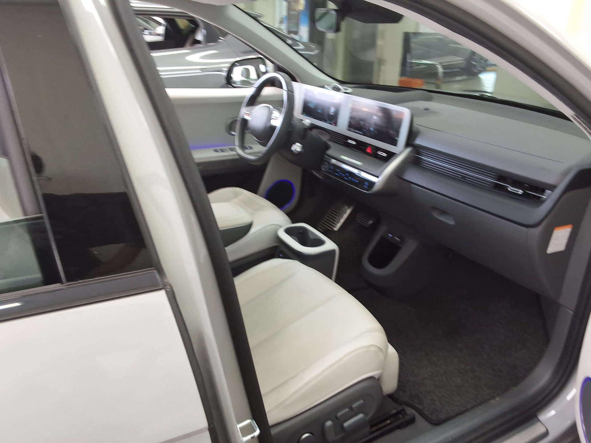 2023 - hyundai ioniq